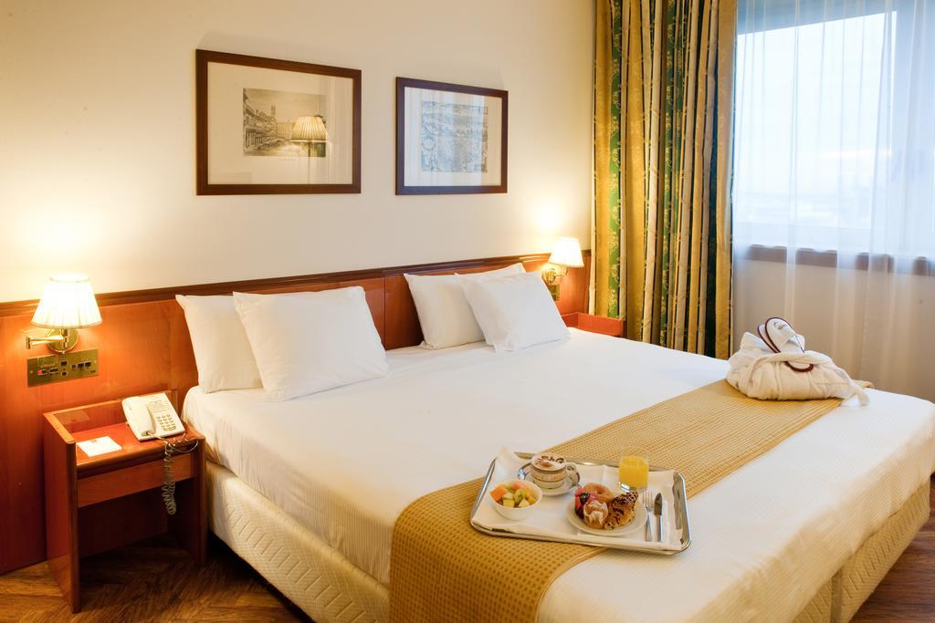 Hotel Catullo San Martino Buon Albergo Kültér fotó